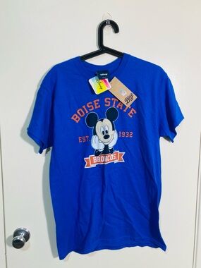 Blue 84 Boise State Broncos Mickey Mouse Blue T-Shirt Mens Medium NWT Disney